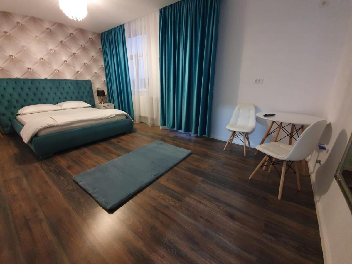 Garsonierre Central Luxury Targu Jiu Exterior photo